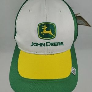 JOHN DEERE Snapback Trucker Cap Mesh Hat NWT. New.